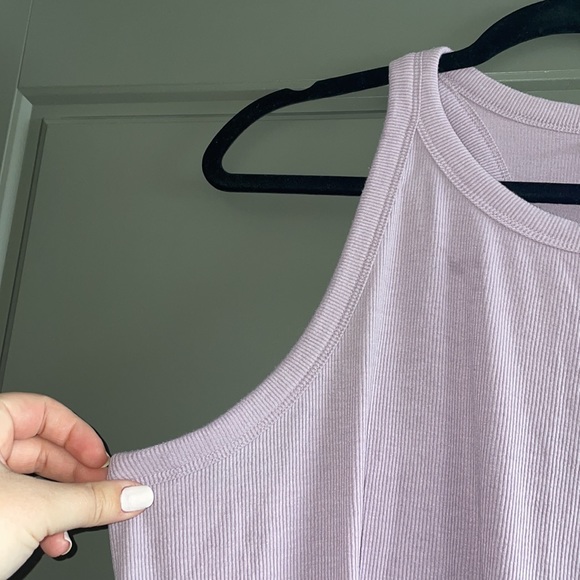 Old Navy Active Razorback Tank - Picture 5 of 6